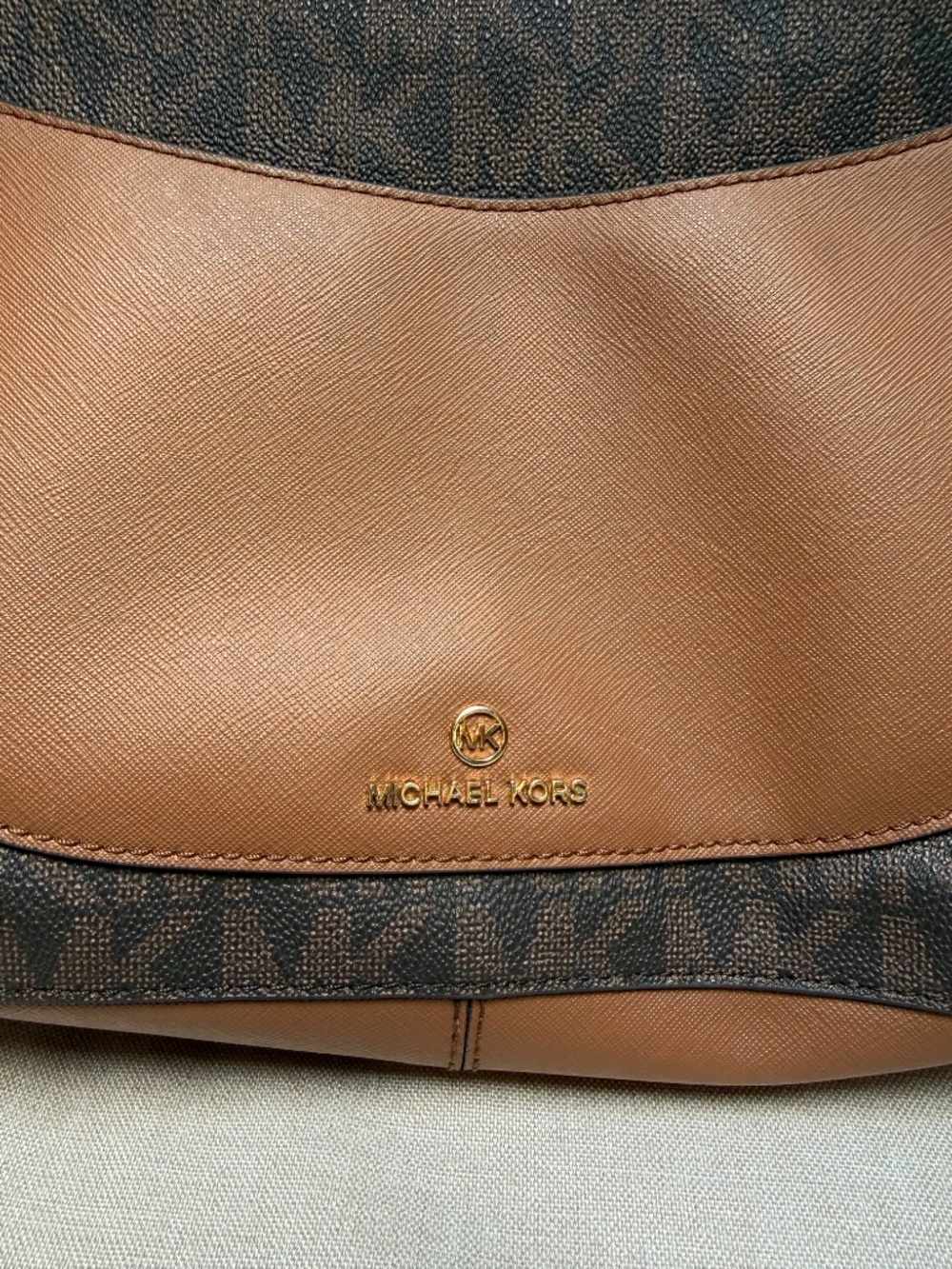 Michael Kors Large Eden Brown Hobo Shoulder Bag Purse - Picture 3 of 16